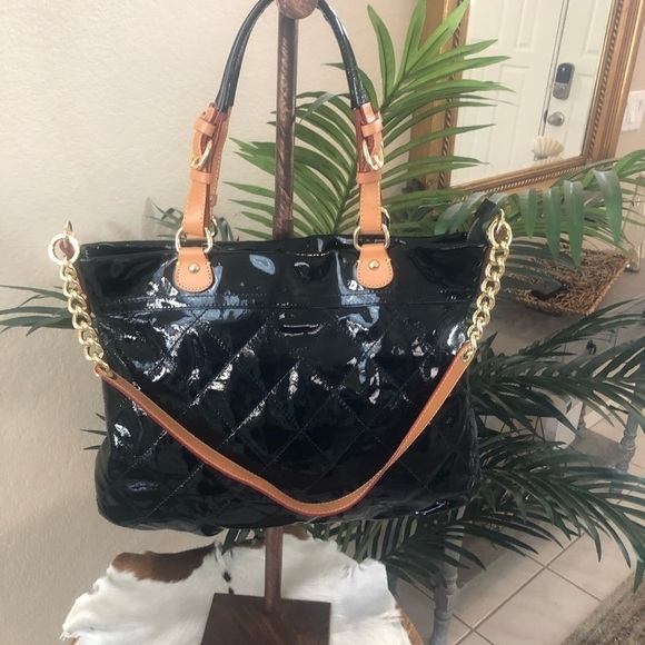Cavalcanti Handbags - Cavalcanti Patent Leather Quilted Bag